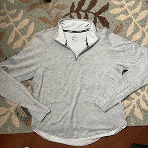 NIKE DRI FIT QUARTER ZIP